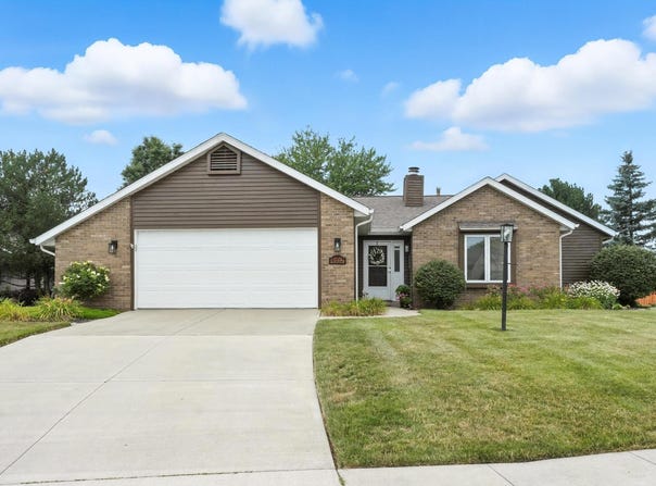 4032 Willow Bay Drive, New Haven, IN 46774