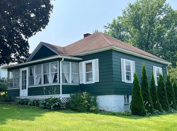 212 S Washington, ELIZABETH, IL 61028