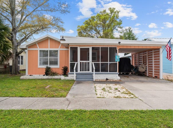 522 E 4th Street, Port St. Joe, FL 32456