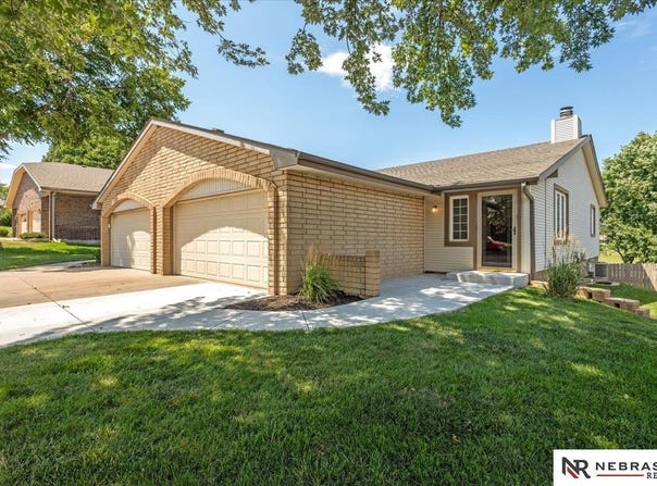 1828 Normandy Lane, Lincoln, NE 68512
