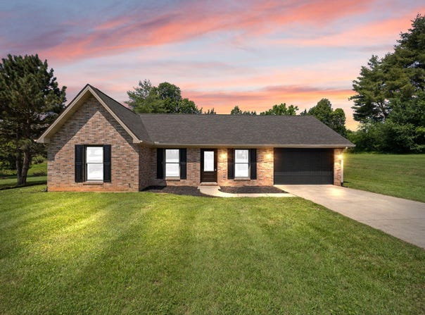 111 Whispering Oaks Drive, Somerset, KY 42503