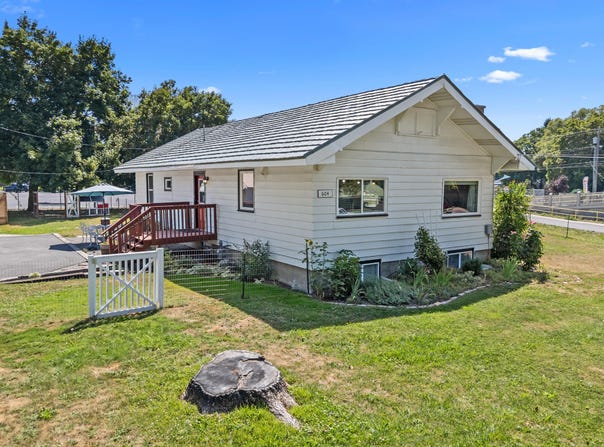 604 3RD ST E, CHEWELAH, WA 99109