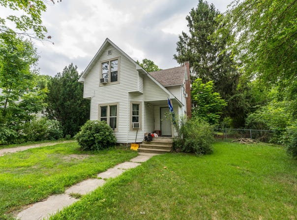 210 Prospect Street, Decatur, MI 49045