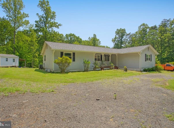 290 HARTLAKE DR, FREDERICKSBURG, VA 22406