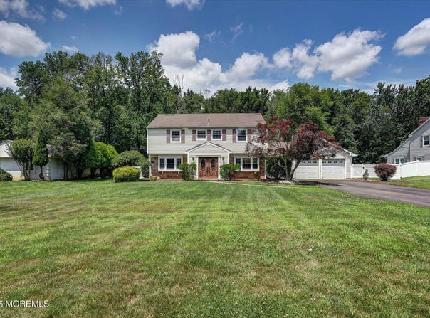 25 Forman Lane, Manalapan, NJ 07726