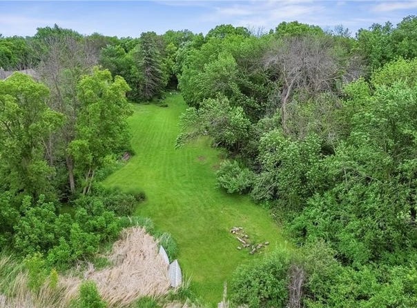 915 N Brown Road, Long Lake, MN 55356