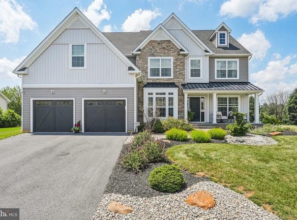 3334 COVENTRY DRIVE, MACUNGIE, PA 18062