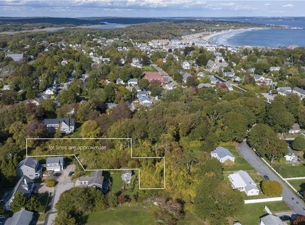 Blossom Way, Narragansett, RI 02882