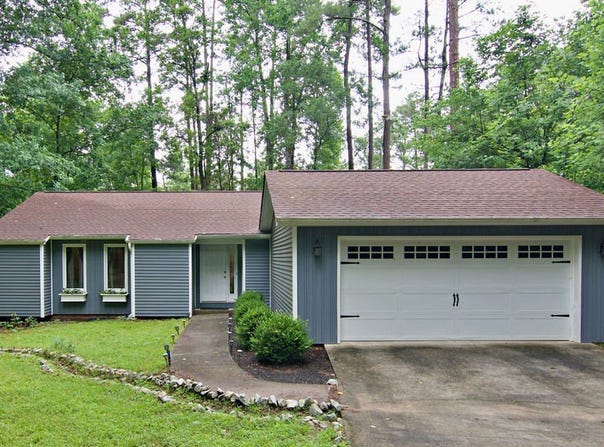 1279 Coneross Point Drive, Seneca, SC 29678
