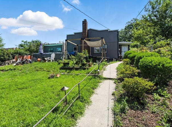 3312 Barker Avenue, Bronx, NY 10467