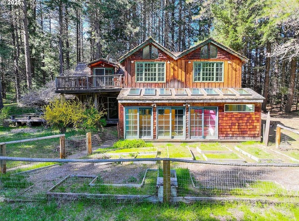 101 COOKE Rd, WhiteSalmon, WA 98672
