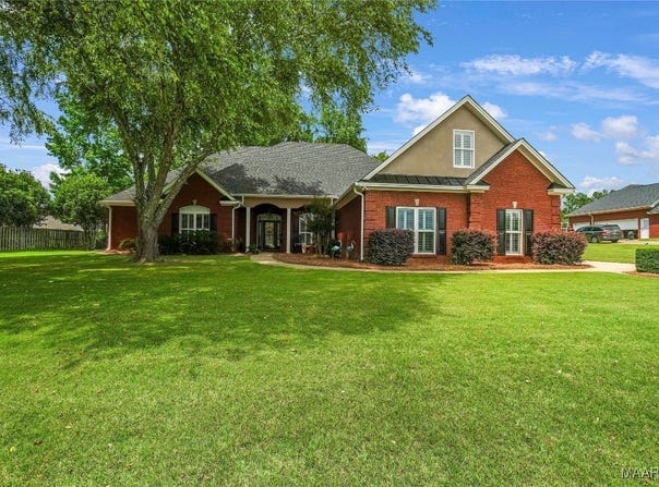 145 MOUNTAIN MEADOWS Lane, Wetumpka, AL 36093