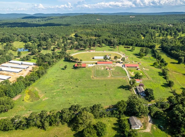 6867 AIRPORT Road, Bonnerdale, AR 71933