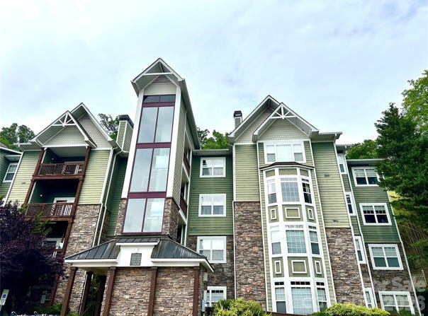 2000 Olde Eastwood Village Boulevard, Asheville, NC 28803