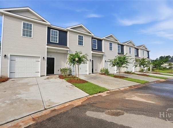 139 Islamorada Lane, Bloomingdale, GA 31302