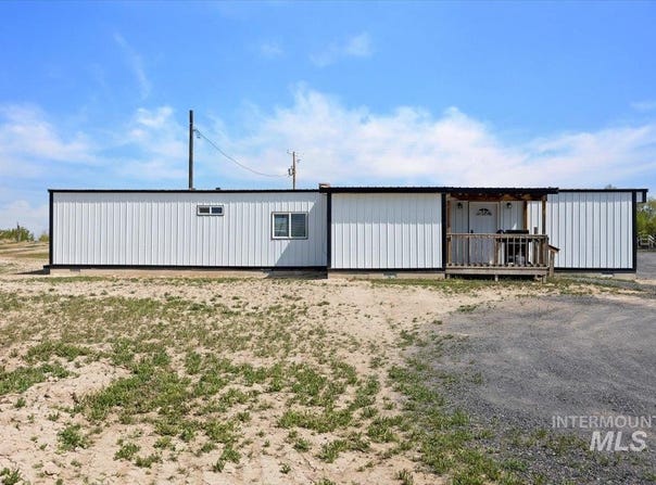 1882 Frontage Rd, Wendell, ID 83355
