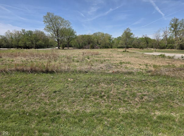 1007 N Riley Highway, Shelbyville, IN 46176