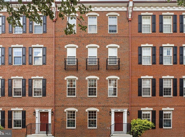 606 ADMIRALS WAY, PHILADELPHIA, PA 19146