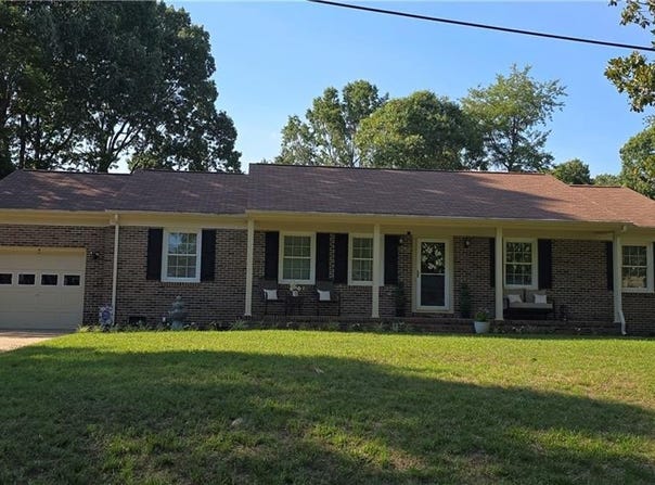 1709 Pine Tree Drive, Gloucester Point, VA 23062