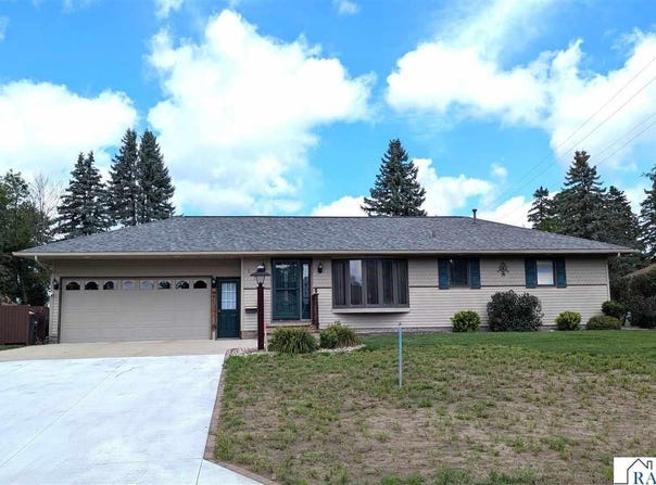 312 Maywood Avenue, Eagle Lake, MN 56024