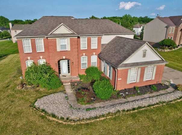 8423 Oxford Lane, Grand Blanc, MI 48439