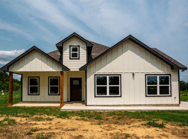 367 Stockade Ranch RD, Paige, TX 78659