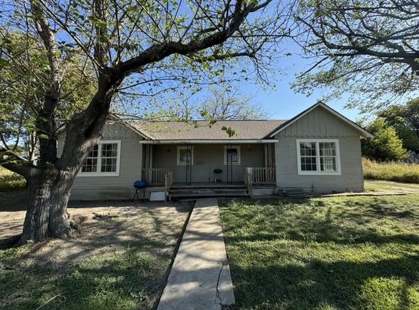 808 Mill Street, Itasca, TX 76055