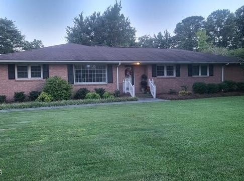 2262 Old Oak Road, Kinston, NC 28504