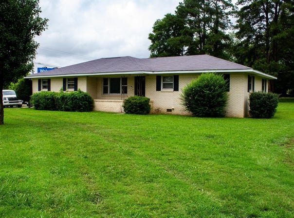 933 University, Martin, TN 38237