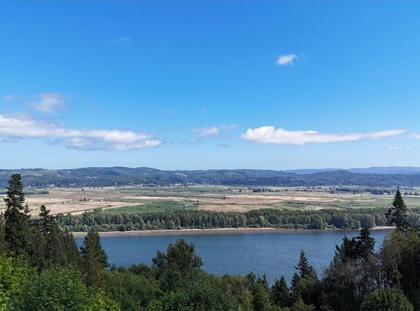 1085 OAK POINT RD, Longview, WA 98632