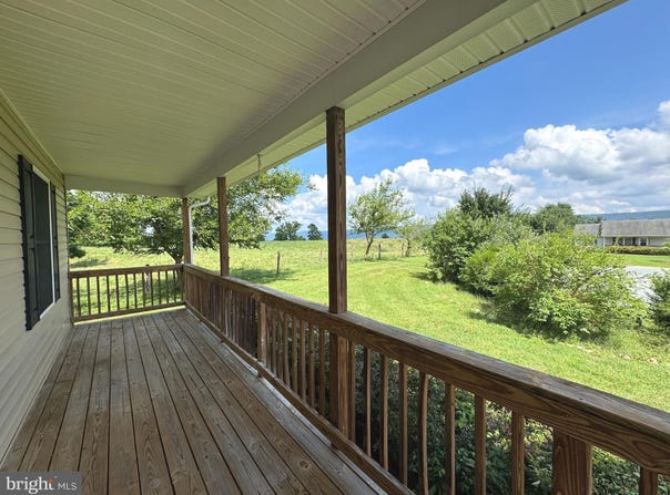 451 N SUMMIT AVENUE, WOODSTOCK, VA 22664