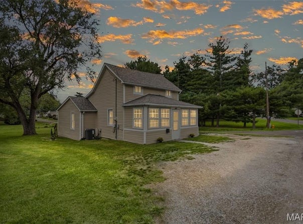607 Walnut Street, Jerseyville, IL 62052