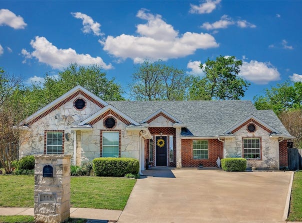 116 Ashlyn Court, Whitesboro, TX 76273