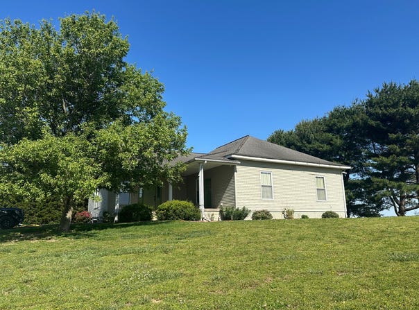729 Co Rd 1375 E, Carmi, IL 62821