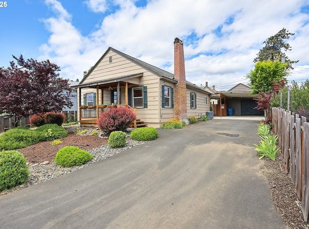 323 W BROADWAY ST, Goldendale, WA 98620