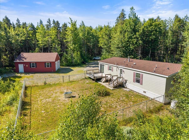 2061 State Highway 193, Beddington, ME 04622