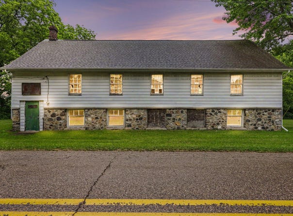 155 4th Street, Plainwell, MI 49080
