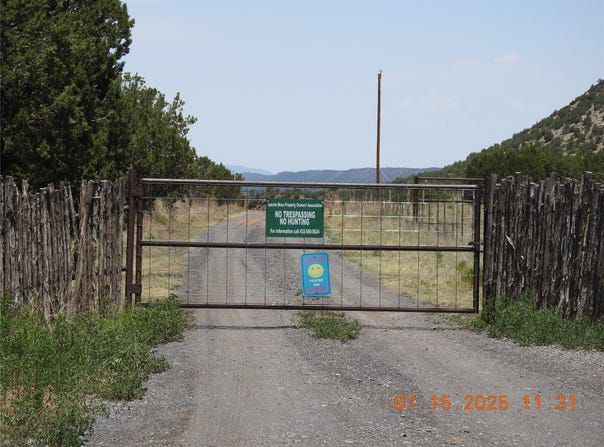139 Apache Mesa Road, NM 87701