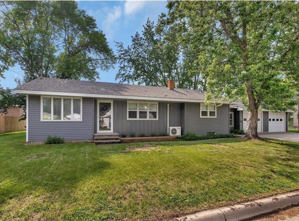 109 1st Avenue SE, Saint Joseph, MN 56374