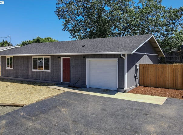180 SE DARRELL AVE, Winston, OR 97496