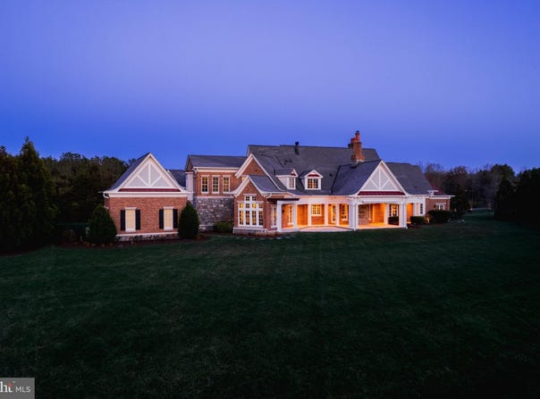 22577 CREIGHTON FARMS DRIVE, LEESBURG, VA 20175
