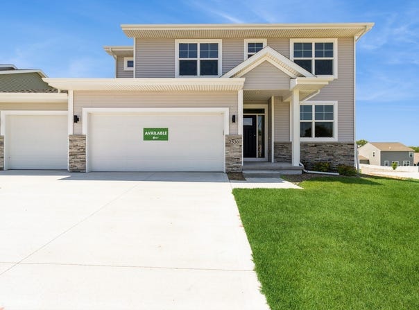 2536 E 50th Court, Des Moines, IA 50317