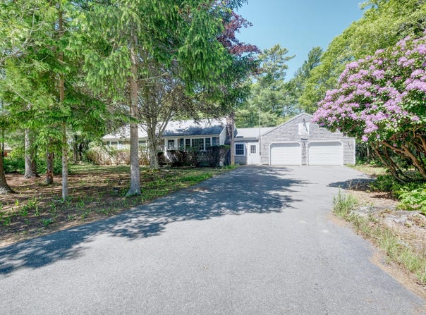 175 Knotty Pine Lane, Centerville, MA 02632