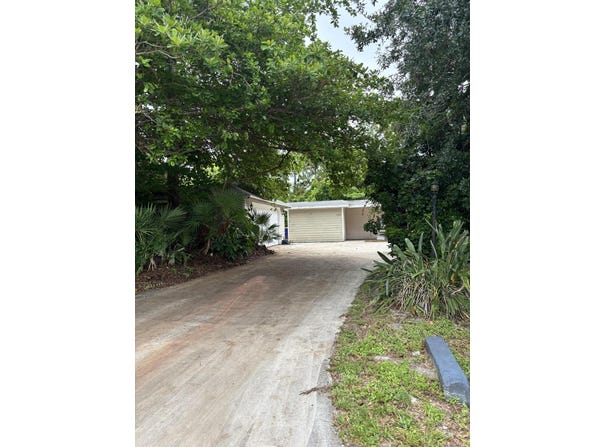 8587 SW 18th Avenue, Stuart, FL 34997