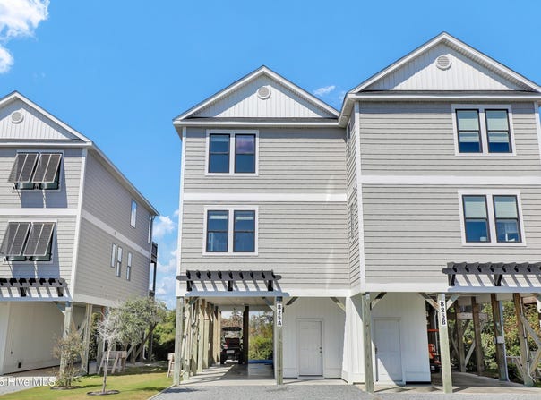 825a N New River Drive, Surf City, NC 28445