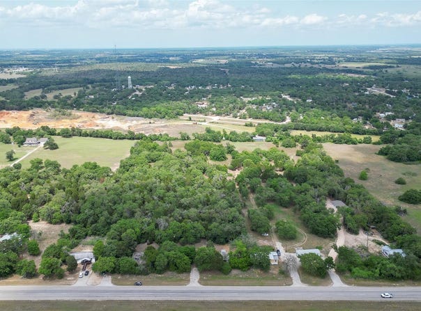 660 Highway 290 E, Elgin, TX 78621