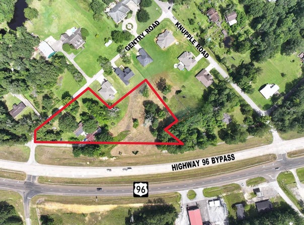 1375 Gentry, Silsbee, TX 77656
