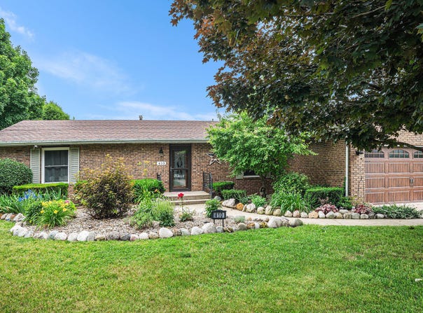 410 S Filbert Street, New Carlisle, IN 46552