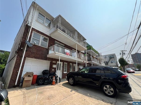 810 23rd Street, Union City, NJ 07087