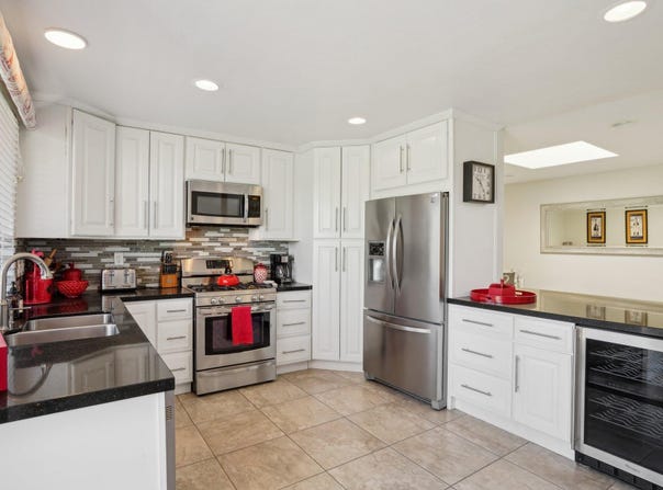 436 S Sierra Madre, Palm Desert, CA 92260